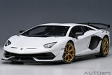 Autoart 79217 LAMBORGHINI AVENTADOR SVJ (BIANCO ASOPO/PEARL WHITE)