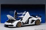 Autoart 79217 LAMBORGHINI AVENTADOR SVJ (BIANCO ASOPO/PEARL WHITE)