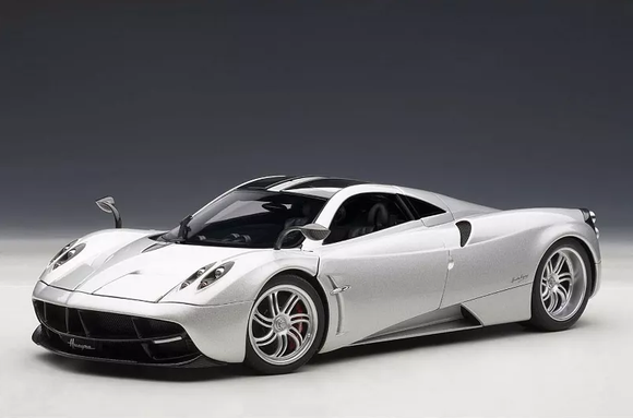 Autoart 78266 1/18 Pagani Huayra  Metallic Silver Signature Series